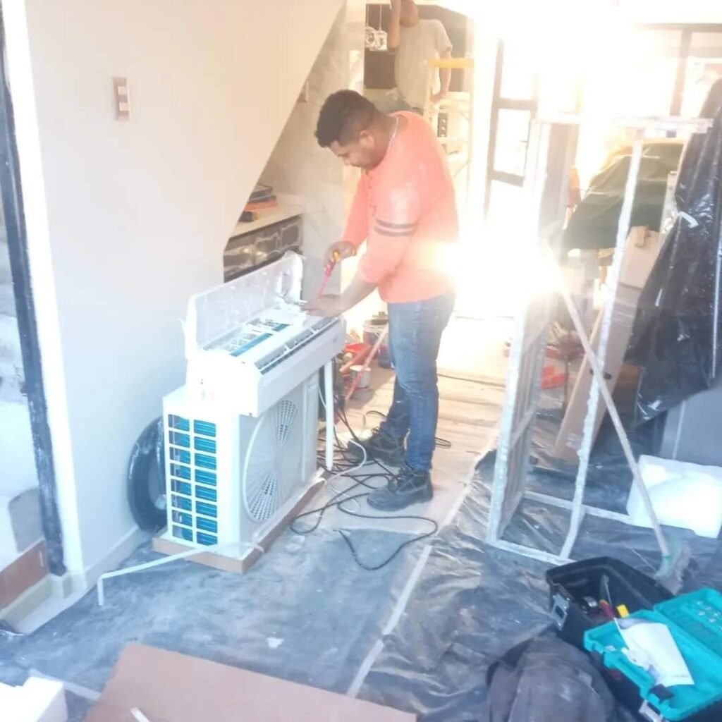 Instalación de aire acondicionado tipo split en Colina, servicio técnico profesional