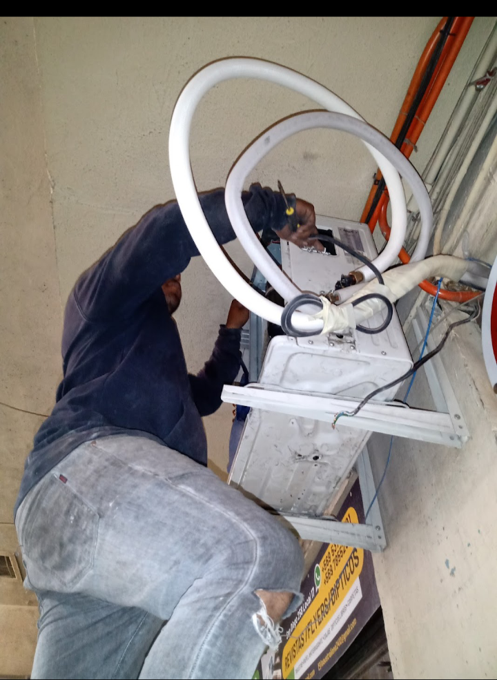 reparacion de aire acondicionado Servicio técnico de refrigeración en colina